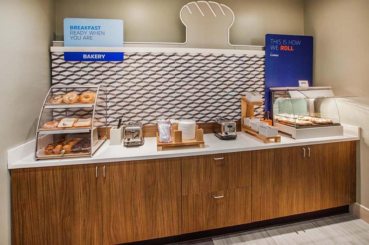 Holiday Inn Express Hotel & Suites Montgomery Boyd-Cooper Parkway By Ihg Екстер'єр фото